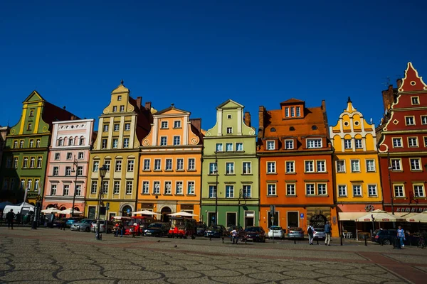 WROCLAW, POLONIA: Centro città e Piazza del Mercato a Breslavia. Breslavia vecchia e una città molto bella in Polonia — Foto Stock