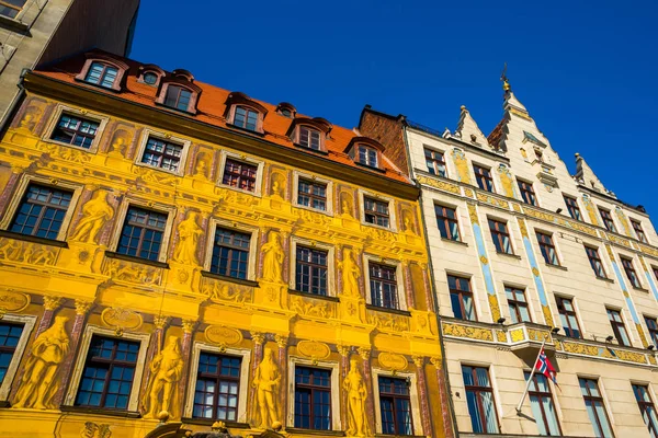 WROCLAW, POLONIA: Centro città e Piazza del Mercato a Breslavia. Breslavia vecchia e una città molto bella in Polonia — Foto Stock