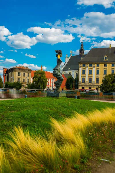 WROCLAW, POLAND: Beautiful building in the historic center of the old town. — Stock Photo, Image