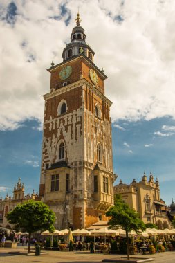Krakow, Polonya: Eski Şehir 'deki Ana Pazar Meydanı' ndaki Belediye Binası Kulesi.
