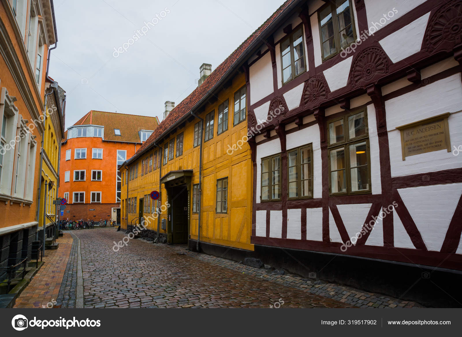 Odense Denmark Old Homes In Cobbled Streets In Odense The City Of Hans Christian Andersen Stock Photo Image By C A1804