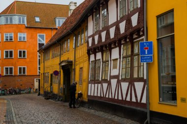 Odense, Danimarka: Odense 'deki kaldırımlı sokaklardaki eski evler, Hans Christian Andersen şehri