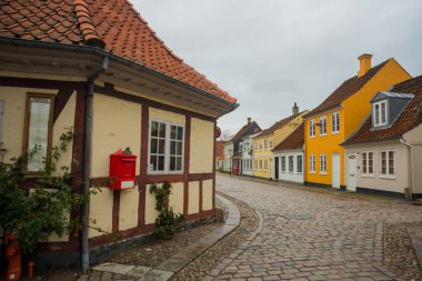 Odense, Danimarka: Odense 'deki kaldırımlı sokaklardaki eski evler, Hans Christian Andersen şehri