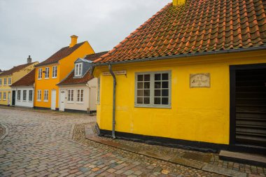 Odense, Danimarka: Hans Christian Andersen 'in doğduğu yer, dünyaca tanınan hikaye anlatıcısı. Eski Odense kasabası, Danimarka.