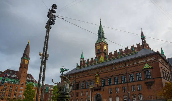 COPENHAGEN, DENMARK: The City Hall Square is a public square in the centre of Copenhagen, Denmark. — Stock Photo, Image