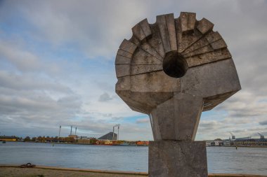 Kopenhag, Danimarka: Rıhtımdan binalara, teknelere ve nehre kadar güzel panoramik manzara.