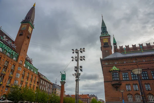 COPENHAGEN, DENMARK: The City Hall Square is a public square in the centre of Copenhagen, Denmark. — Stock Photo, Image