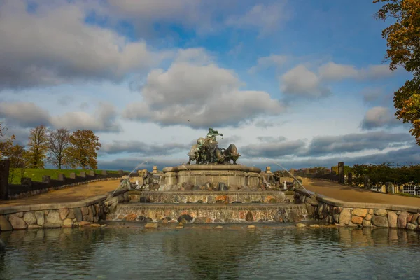 COPENHAGEN, DENMARK: Gefion Fountain in Gefjun turned her four sons into oxen — Stock Photo, Image