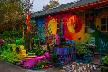 Kopenhag, Danimarka: Freetown Christiania 'da sanat galerisi - Kopenhag' da kasıtlı bir hippi topluluğu