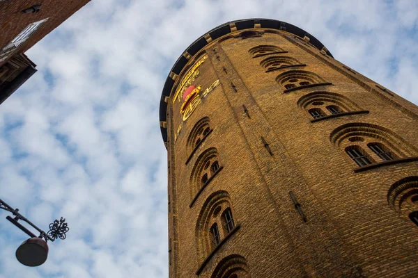 Kopenhag, Danimarka: Orta Kopenhag 'daki Rundetaarn kulesi - eski gözlemevi.
