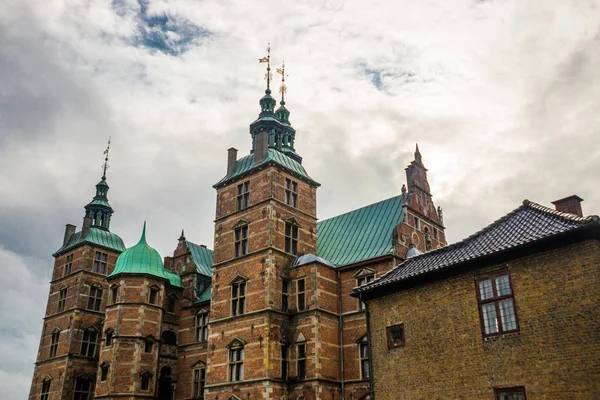 Rosenborgs slott i Köpenhamn. Byggdes i holländsk renässansstil 1606 under Christian Iv: s regeringstid. — Stockfoto