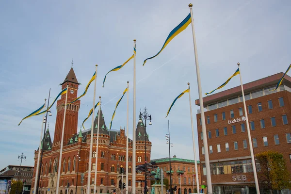 스웨덴의 헬 싱 보리 : Helsingborg 에 있는 시청의 거리 풍경. — 스톡 사진