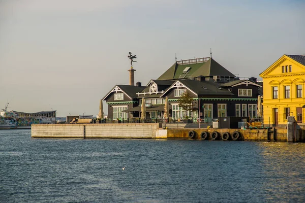Helsingborg, Švédsko: Panoramatický obraz přístavu v Helsingborgu. — Stock fotografie