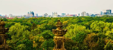 Berlin, Almanya: Berlin Tiergarten barının güzel hava manzarası