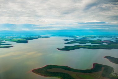 Manaus, Amazonas, Brezilya: nehrin üst görünümü. Güzel topraklar