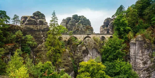 Bastei, Γερμανία: Η γέφυρα Bastei στο Elbe Sandstone Mountai — Φωτογραφία Αρχείου