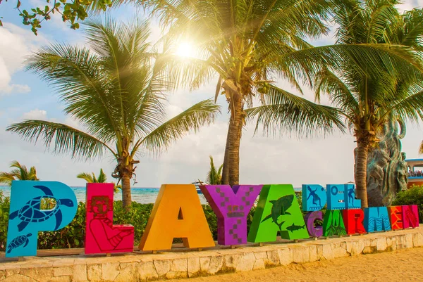 Playa del Carmen, Mexico：Open view of the huge words of Playa b — 图库照片