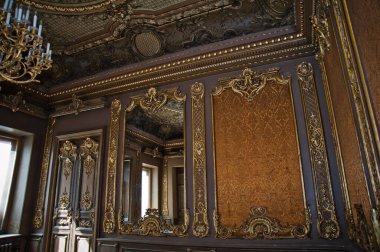 St. Petersburg, Rusya - Nisan 2014: St. Petersburg 'daki Vasilievsky adasının deri hattında terk edilmiş güzel bir iç mekan