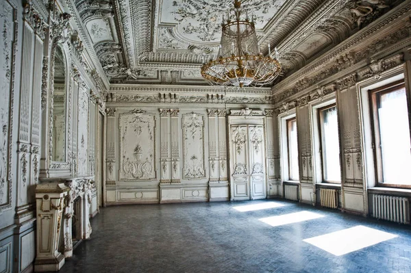 Petersburg Rusia Abril 2014 Hermoso Interior Antigua Mansión Brusnitsyn Abandonada — Foto de Stock