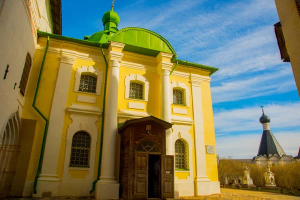 Kirillov Rusia 2015 Monasterio Kirillo Belozersky Antiguos Edificios Religiosos Ortodoxos —  Fotos de Stock