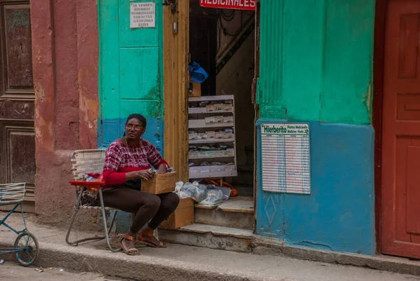 Havana Cuba Березень 2018 Погляд Сцену Вулиці Місцевими Жителями Вулична — стокове фото