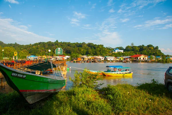 Кучинг Сарави Борнео Малайзия Пир Лодками Традиционная Деревня Сараваке Кучинг — стоковое фото