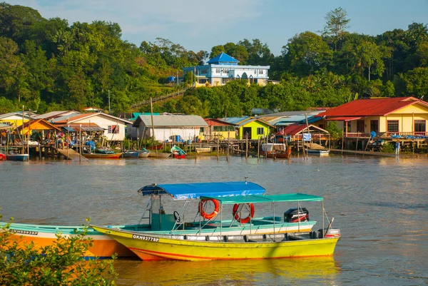 Kuching Sarawak Borneo Malaysia Pier Boats Traditional Village Sarawak Kuching — Stock Photo, Image
