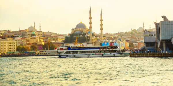 Стамбул Турция Октябрь 2018 Вид Город Воды Море Туристический Пейзаж — стоковое фото