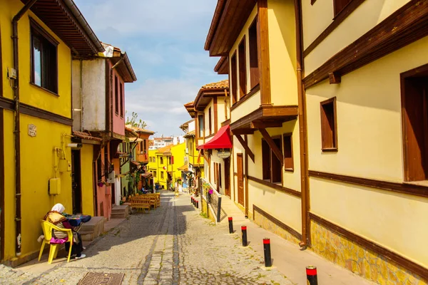 Odunpazariから歴史的な家や通り エスキシーヒル エスキシーヒルはトルコで人気の観光地です — ストック写真