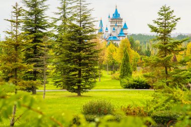 ESKISEHIR, TURKEY - ECTOBER 2018: Eskisehir 'in sembolü haline gelen Peri Masalı Şatosu, her yıl birçok yerli ve yabancı turist tarafından ziyaret ediliyor.