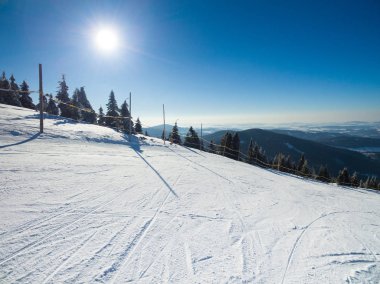 Güneşli bir gün Kayak iz
