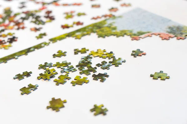 bir bulmacanın parçaları