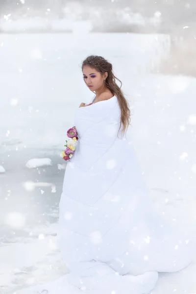 Mulher de primavera - menina bonita — Fotografia de Stock