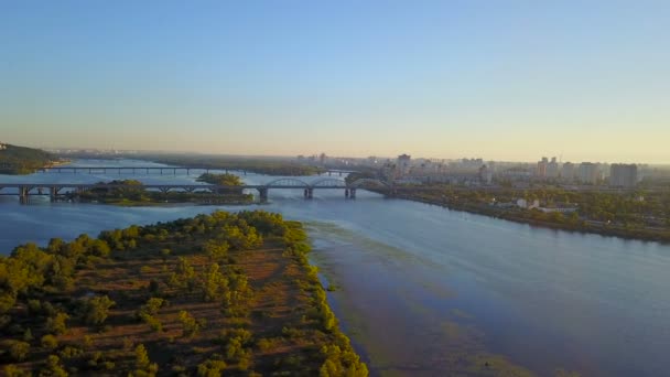 Velykyy Pivdennyy Dnipro 河的鸟瞰 基辅山的自然鸟瞰 乌克兰 — 图库视频影像