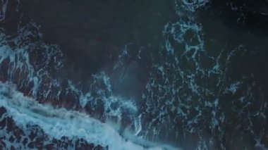 Okyanus dalgaları hava Üstten Görünüm