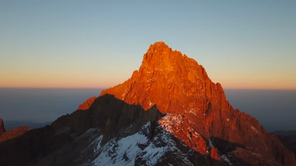 Flygfoto Över Nelion Toppen Mount Kenya Sunrise — Stockvideo