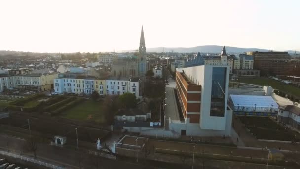 Flygfoto Över Dun Laoghaire Dublin — Stockvideo