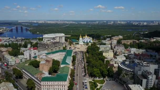 Aerial View Kiev Volodymyrska Michael Golden Domed Monastery Sophia Cathedral — Stock Video