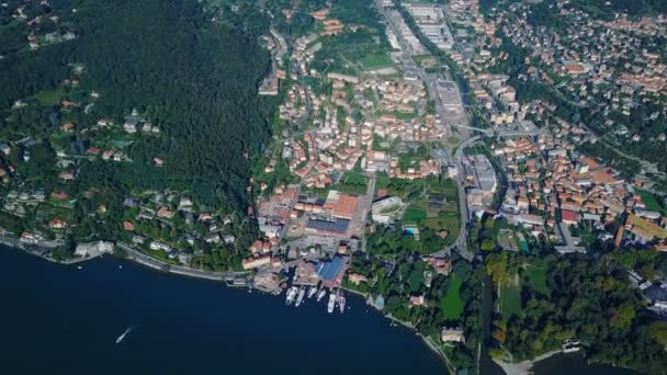 Vista Aérea Del Lago Com Con Ciudad Como Italia — Vídeo de stock