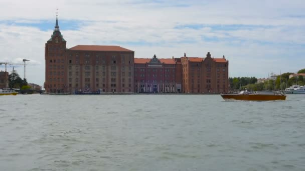 Güzel Manzaralı Grand Canal Tekneler Binalar Venedik Talya — Stok video