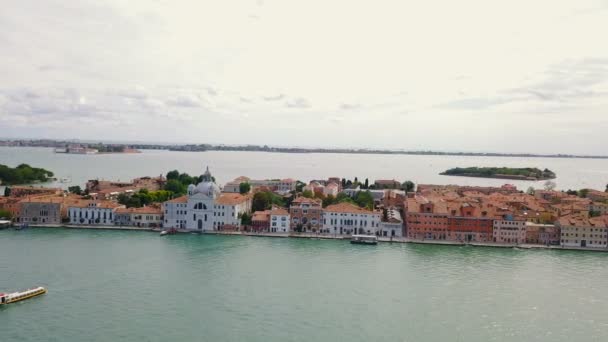 Flygfoto Över Venedig Canal Med Båtar Och Byggnader Italien — Stockvideo