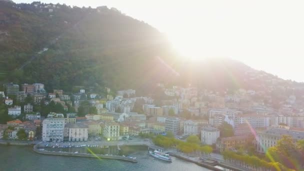 Vista Aérea Del Lago Como Con Barcos Casas — Vídeo de stock