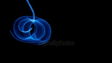 Parlayan soyut eğri mavi ve pembe çizgiler - ışık 4 k video timelapse boyalı