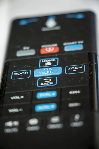 Smart Tv remote s motion control izolovaných na bílém backgorund — Stock fotografie