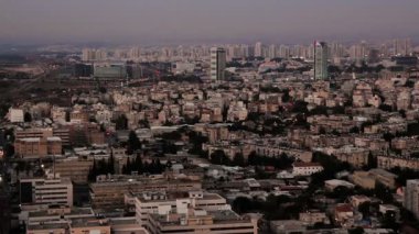 Ramat Gan, kentin ve Petah Tikva cityscape havadan görünümü.