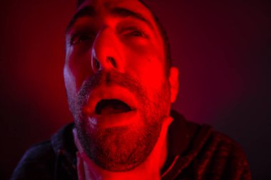 Depresif adam kendini boğma vurguladı