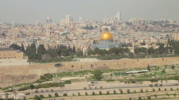 耶路撒冷古城和圣殿山的全景 从以色列耶路撒冷橄榄山看岩石圆顶和阿克萨清真寺 左撇子 — 图库视频影像