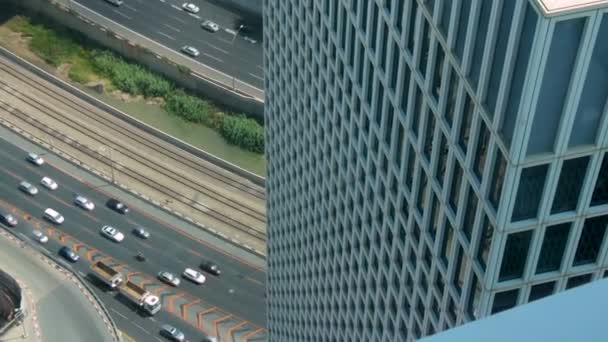 Tel Aviv Deki Azrieli Kulesi Nden Ayalon Otobanındaki Trafiğin Görüntüsü — Stok video