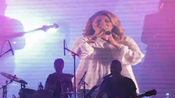 Ariel Izrael Maja 2017 Koncert Izraelskiej Wokalistki Sarit Hadad Występującej — Wideo stockowe