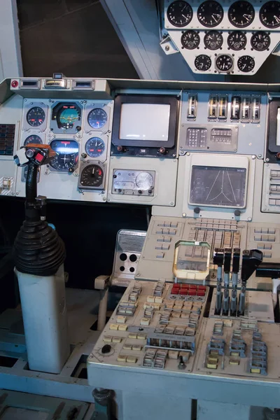Cabine do ônibus espacial Buran na Casa Central de Aviatio — Fotografia de Stock